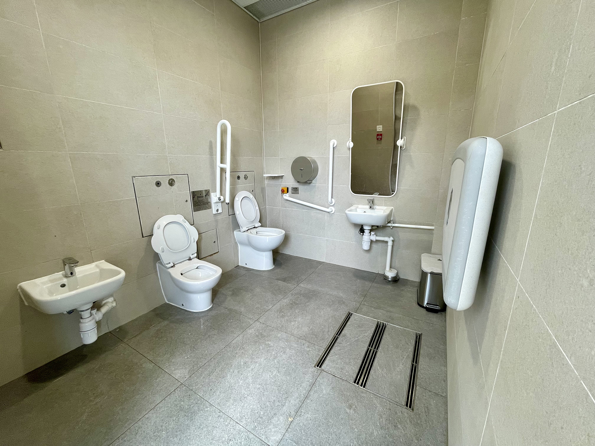 Accessible toilet on G/F